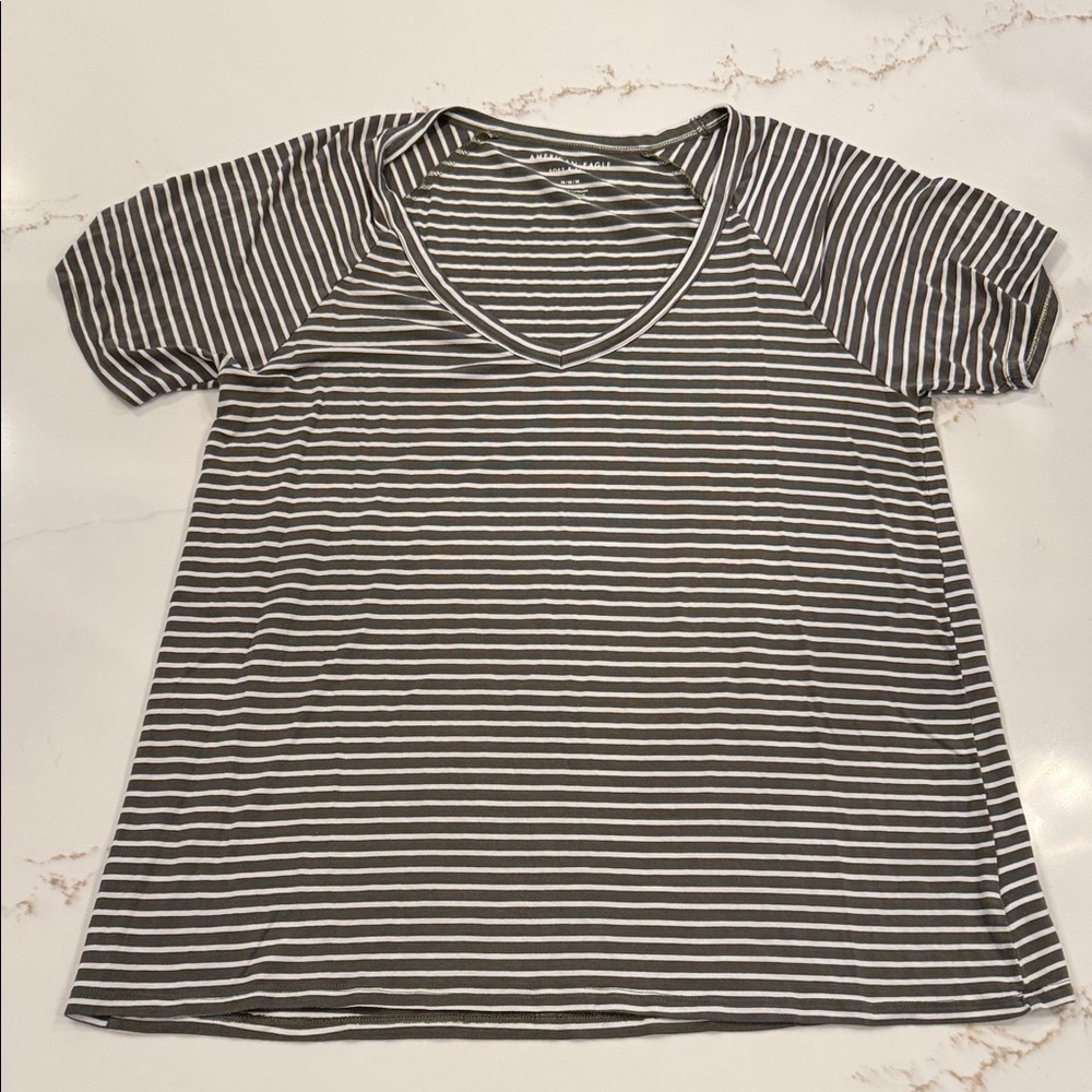 American Eagle Outfitters Gray and White Striped V-Neck Tee